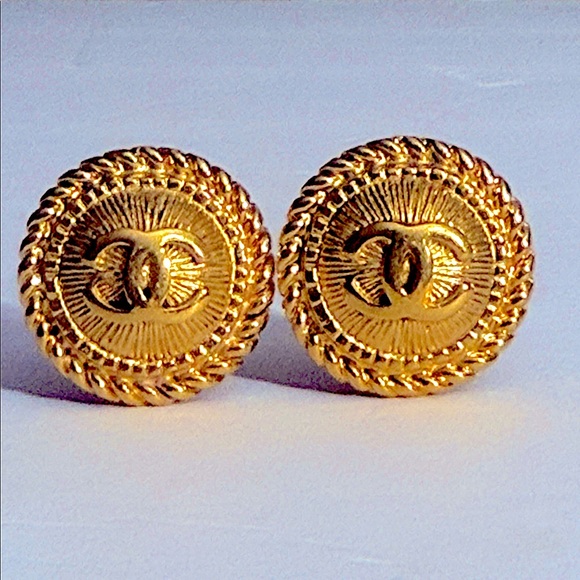 CHANEL 24K LARGE Radiant AUTHENTIC STAMPED clip on Earrings - Picture 1 of 5
